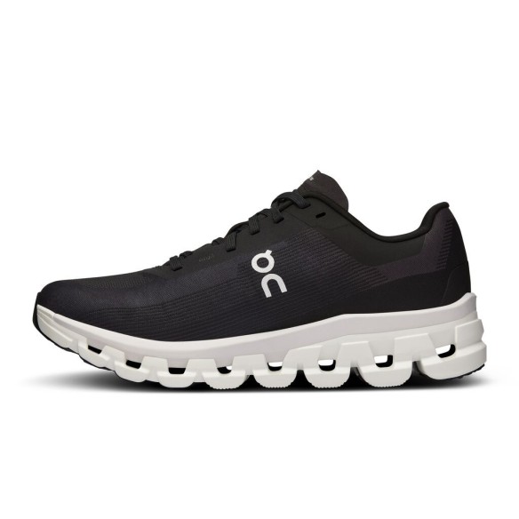 ON Cloudflow Mujer 4 Black-White