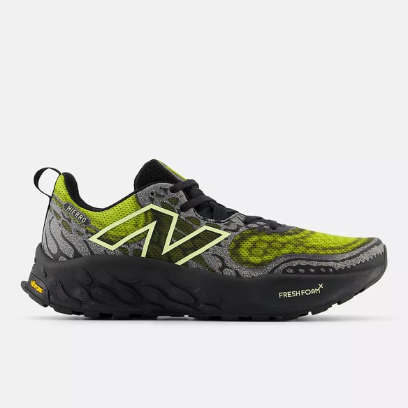 New Balance Hierro V8 Black Tea tree y limelight