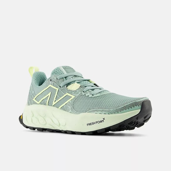 New Balance Hierro V8 Salt marsh con limelight y water cress