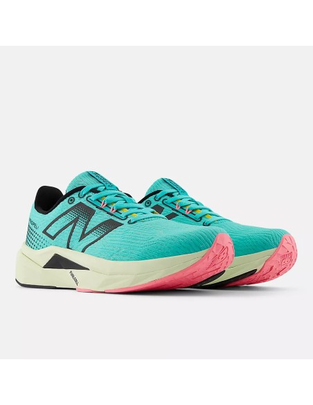 New Balance FuelCell Propel v5 W Cyber Jade con Ambient Light y Ultra Pink