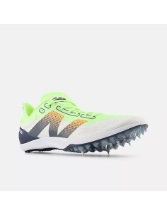 New Balance FuelCell MD500 V9 Bleached Lime Glo con Graphite y White 2