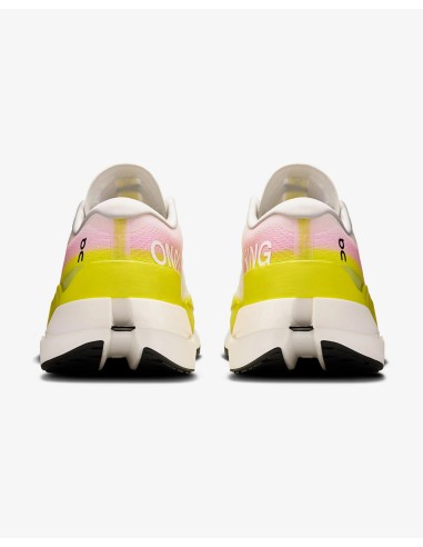 On Running  Cloudboom Max Lime/Raspberry