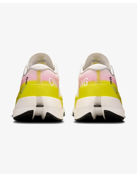 On Running  Cloudboom Max Lime/Raspberry