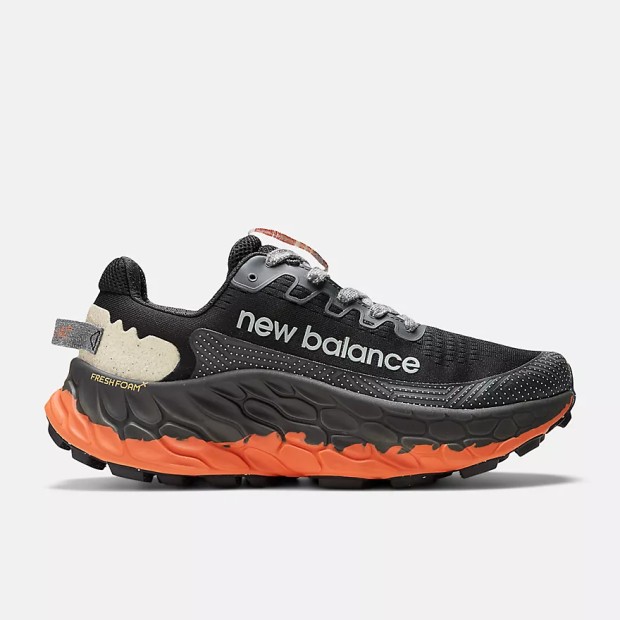 New Balance Fresh Foam X More Trail v3 Black & cayenne