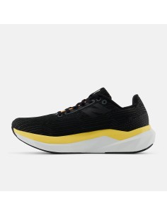New Balance FuelCell Propel v5 W Black con Hot Mango y Bleached Lime Glo 2
