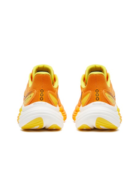 SAUCONY Triumph 24 Fuego