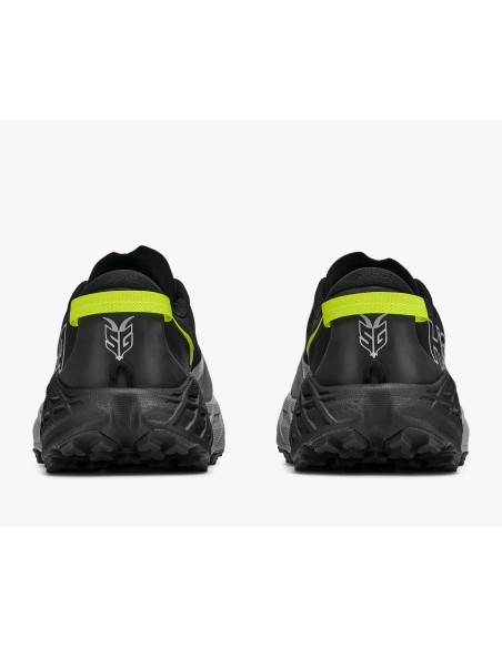 HOKA Speedgoat 7 black / stellar grey